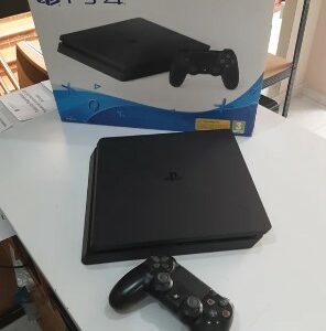 Consola ps4 slim de 500gb
